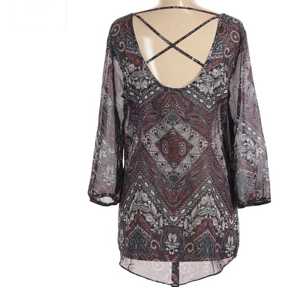 Maurice’s plus burgundy and teal top size 2X - Picture 3 of 5